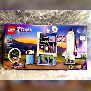 LEGO FRIENDS Olivia’s Space Academy!